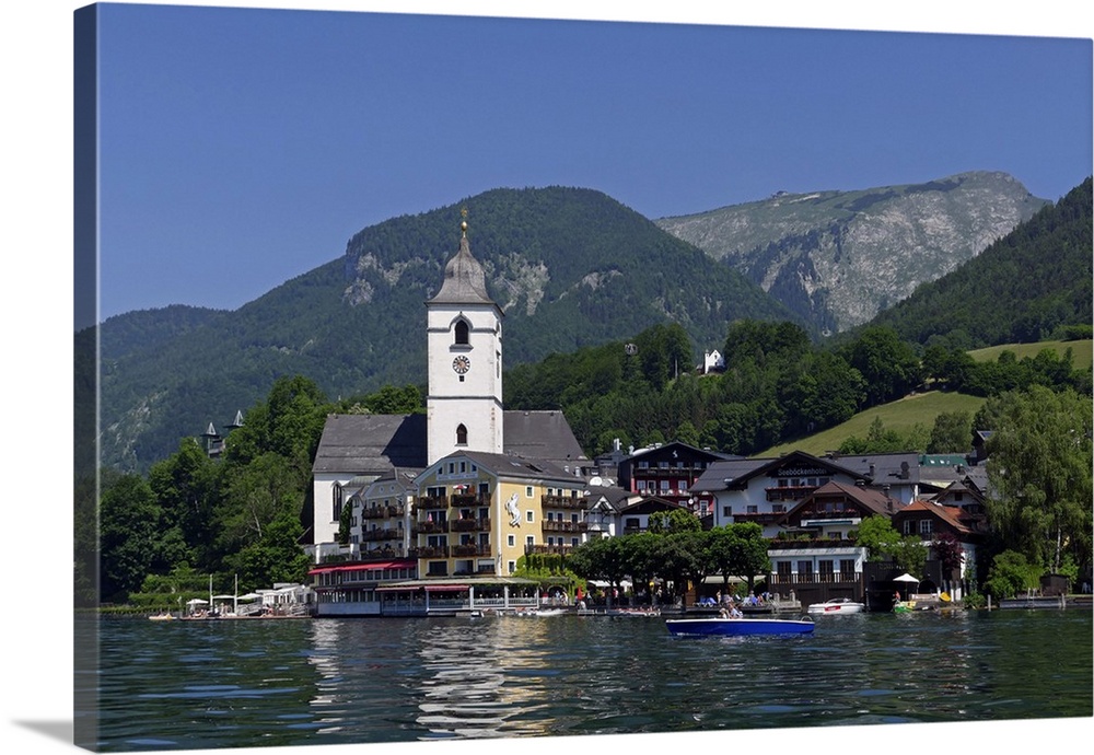 Pilgrimage Church and Hotel Weisses Roessl, St. Wolfgang, Lake Wolfgang, Salzkammergut, Upper Austria, Austria