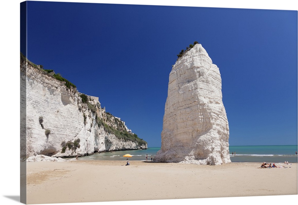 Pizzomunno rock, Castello beach, Vieste, Gargano, Foggia Province, Puglia, Italy, Mediterranean, Europe