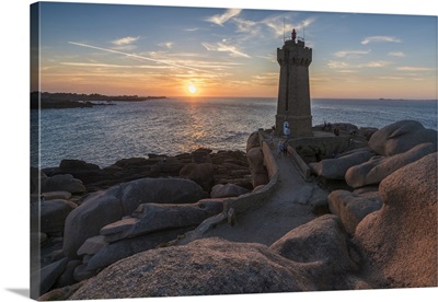 Ploumanach lighthouse at sunset, Perros-Guirec, Cotes-d'Armor, Brittany, France