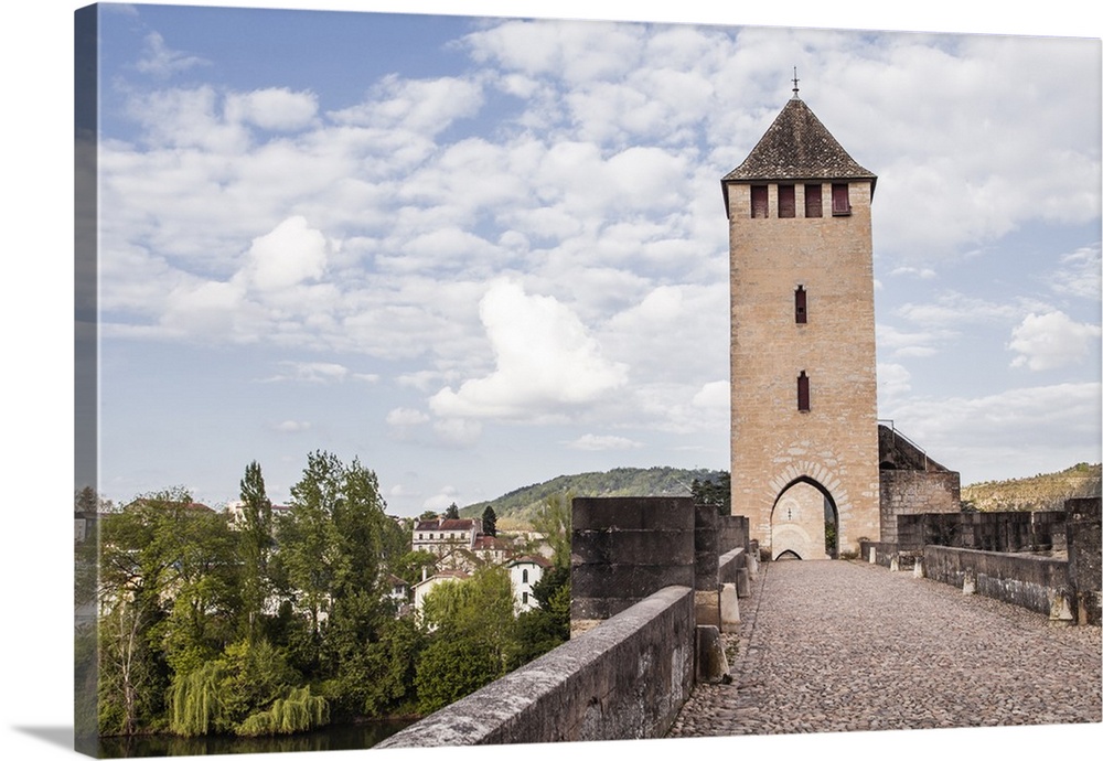 Pont Valentre in the city of Cahors, Lot, France, Europe