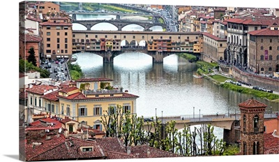 Ponte Vecchio Bridge across Arno River, Florence, Tuscany, Italy