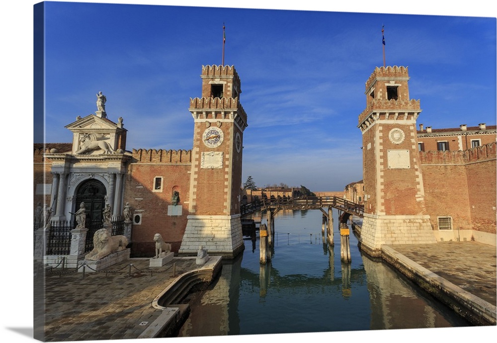 Porta Magna and Arsenale entrance, in winter afternoon sun, Castello, Venice, Veneto, Italy