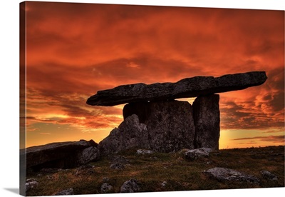 Poulnabrone Portal Tomb, County Clare, Munster, Republic of Ireland