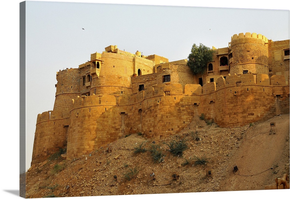 Remparts, towers and fortifications of Jaisalmer, Rajasthan, India, Asia.