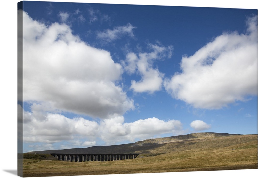 Ribblehead Viaduct, Ingleton, Yorkshire Dales National Park, Yorkshire, England, United Kingdom, Europe
