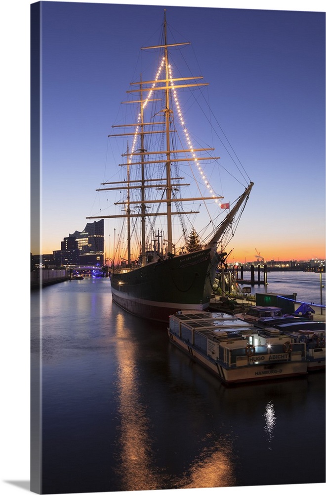 Rickmer Rickmers museum ship and Elbphilharmonie at sunrise, HafenCity, Hamburg, Hanseatic City, Germany