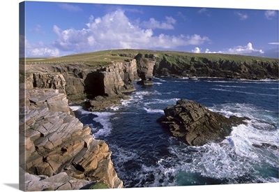 Rocky coast of Mainland with Yesnaby castle, Mainland, Orkney Islands, Scotland