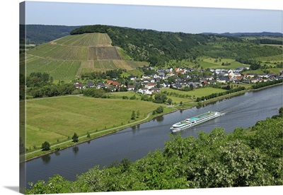 Saar River near Ayl-Biebelhausen, Rhineland-Palatinate, Germany