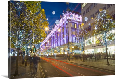 Selfridges on Oxford Street at Christmas, London, England