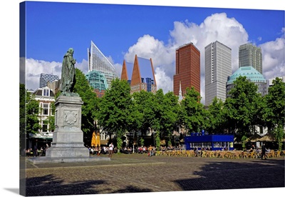 Statue of William of Orange on Plein Square in The Hague, South Holland, Netherlands