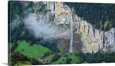 Staubbach Waterfall, Lauterbrunnen, Bernese Oberland, Switzerland