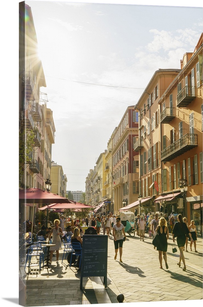 Street in the Old Town, Vieille Ville, Nice, Alpes-Maritimes, Cote d'Azur, Provence, French Riviera, France, Mediterranean...