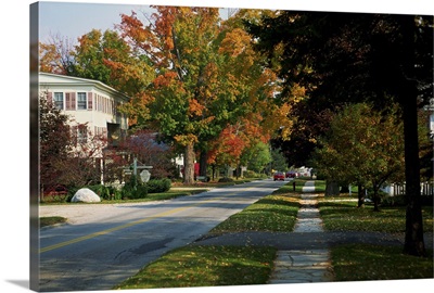 Suburban street scene in the autumn, Manchester, Vermont, New England, USA