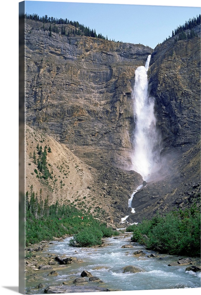 Takakkaw Falls, 254m high, Yoho National Park, British Columbia, Rockies, Canada