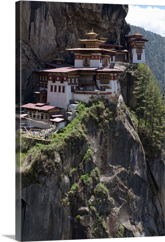Taktshang Goemba (Tigers nest monastery), Paro valley, Bhutan, Asia