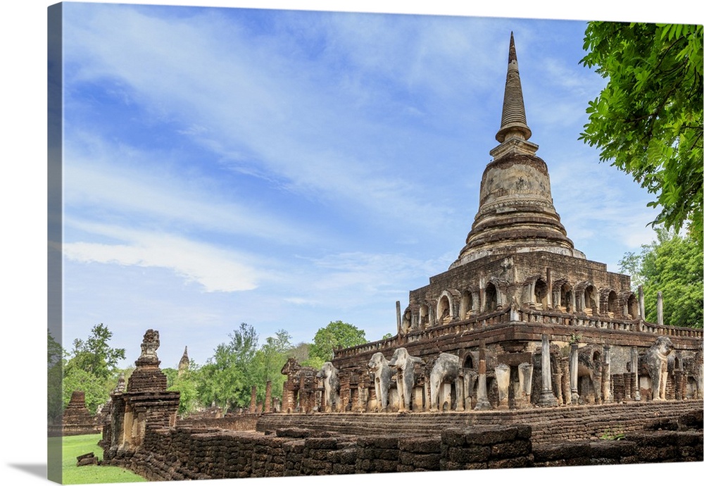 Temple in Si Satchanalai decorated with elephant sculptures, Sukhothai, UNESCO World Heritage Site, Thailand, Southeast As...