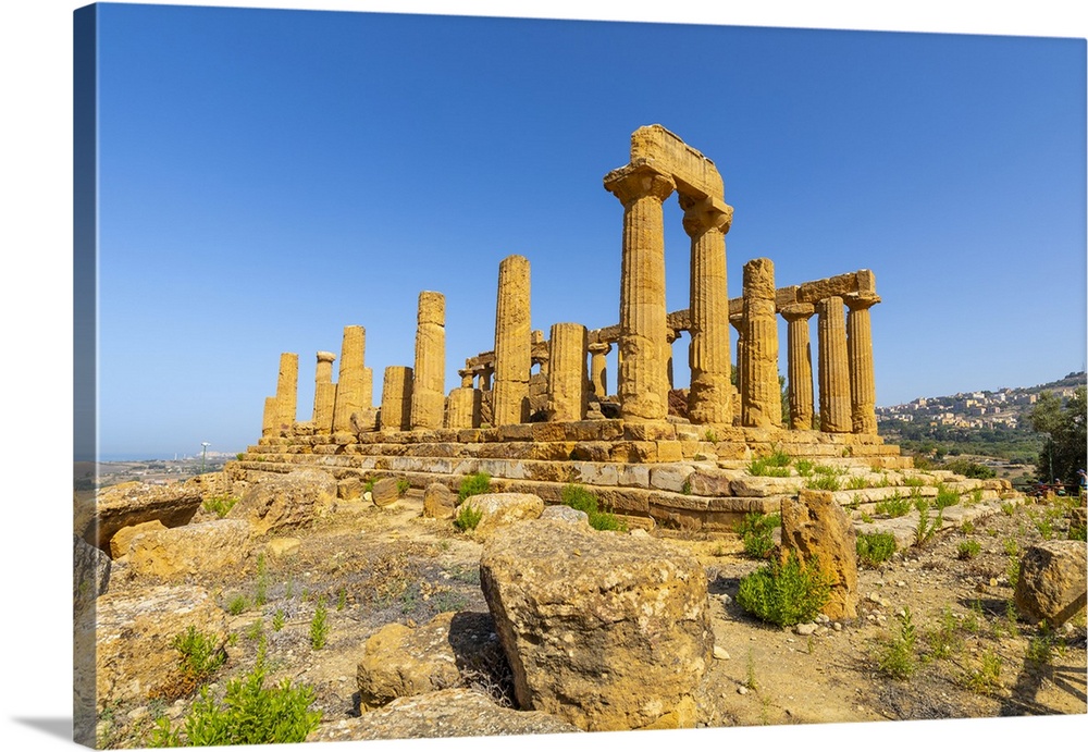 Temple of Hera, Valle dei Templi (Valley of Temples), UNESCO World Heritage Site, Hellenic architecture, Agrigento, Sicily...