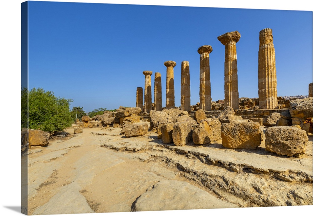 Temple of Heracles, Valle dei Templi (Valley of Temples), UNESCO World Heritage Site, Hellenic architecture, Agrigento, Si...