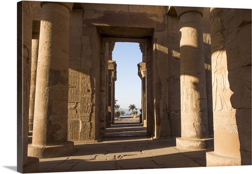 Temple of Kom Ombo dedicated to gods Sobek and Haroeris, Egypt, North Africa, Africa
