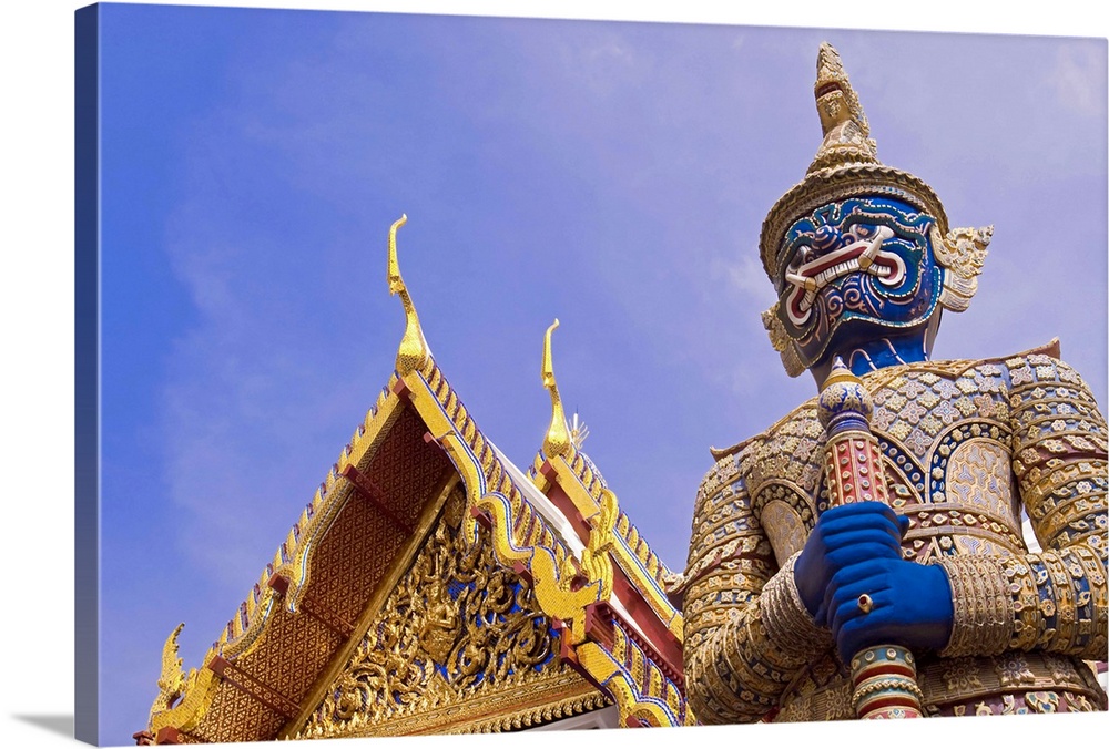 Temple of the Emerald Buddha (Wat Phra Kaew), Grand Palace, Bangkok, Thailand