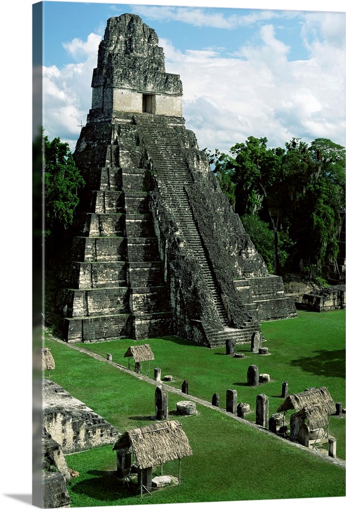 Temple of the Great Jaguar in the Grand Plaza, Mayan ruins, Tikal, Peten, Guatemala