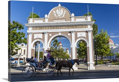 The Arco de Triunfo replica in Parque Jose Marti in the city of Cienfuegos, Cuba