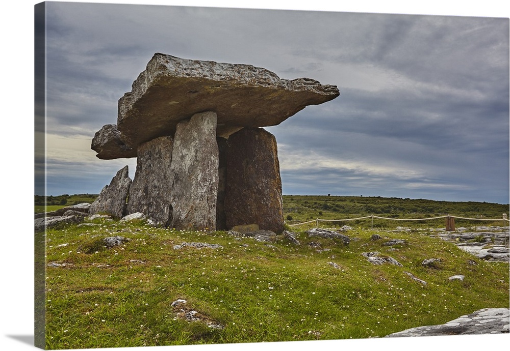 The Poulnabrone dolmen, prehistoric slab burial chamber, The Burren, County Clare, Munster, Republic of Ireland