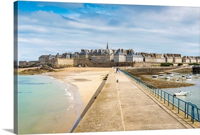 The town seen from the pier, St. Malo, Ille-et-Vilaine, Brittany, France