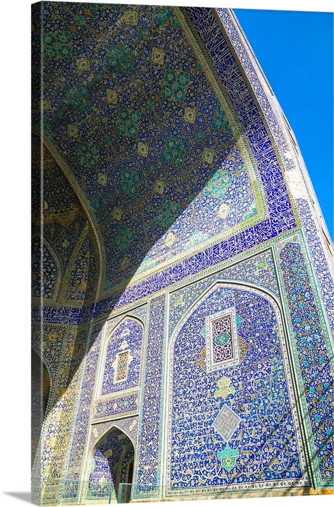 Tiled archway in Isfahan blue, Imam Mosque, UNESCO World Heritage Site, Isfahan, Iran, Middle East