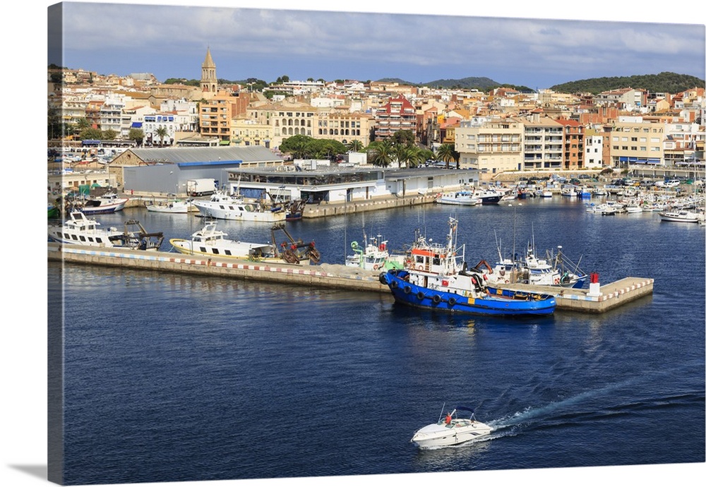 Town centre, fishing boats and pleasure craft, from the sea, Palamos, Costa Brava, Girona, Catalonia, Spain, Europe
