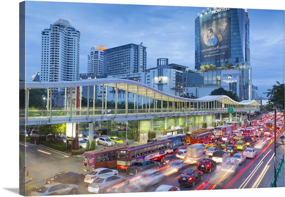 Traffic on Ratchadamri Road, Bangkok, Thailand, Southeast Asia