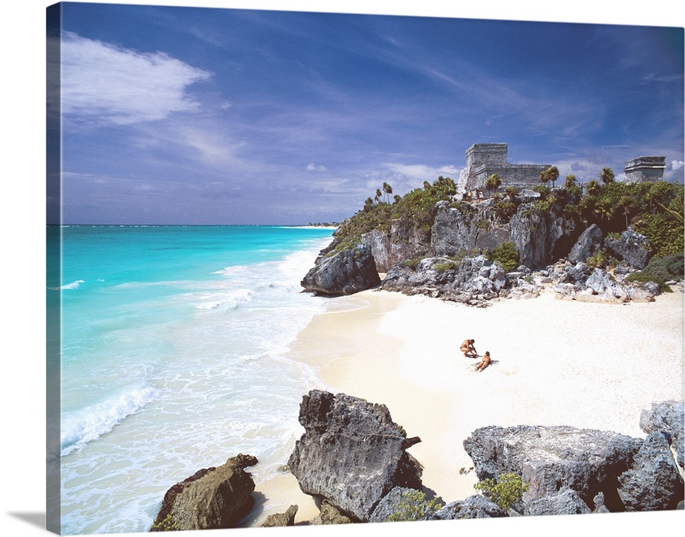 Mayan ruins overlooking the Caribbean Sea and beach at Tulum, Quintana Roo State, Yucatan Peninsula, Mexico