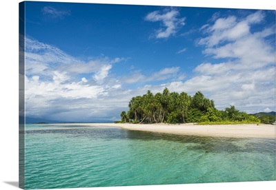 Turquoise water and white sand beach, White Island, Buka, Bougainville, Papua New Guinea