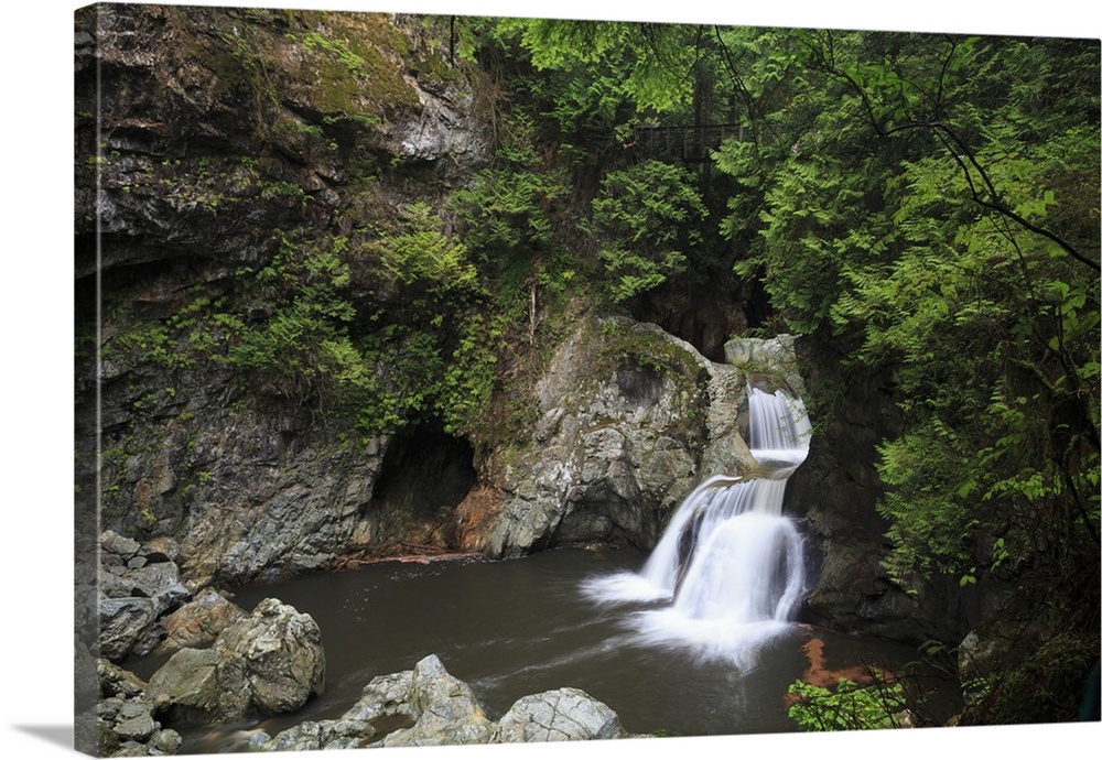 Twin Falls, Lynn Canyon Park, Vancouver, British Columbia, Canada, North America