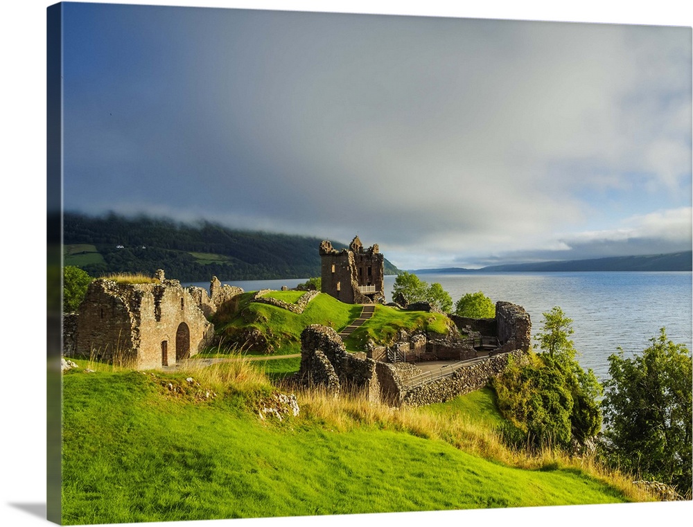 Urquhart Castle and Loch Ness, Highlands, Scotland, United Kingdom, Europe