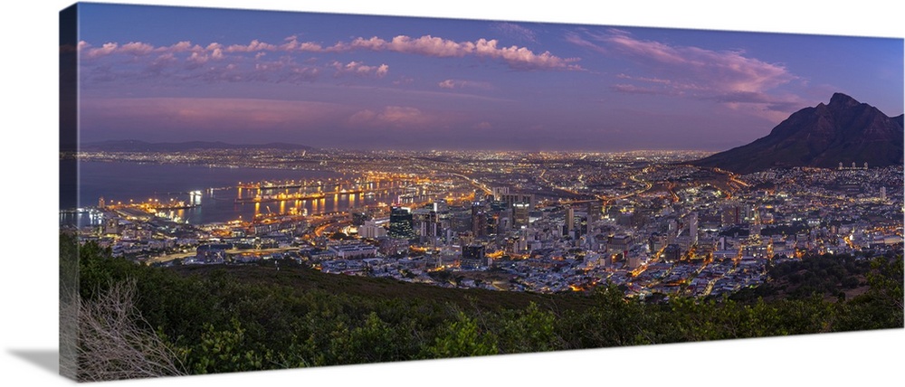 View of Cape Town from Signal Hill at dusk, Cape Town, Western Cape, South Africa, Africa