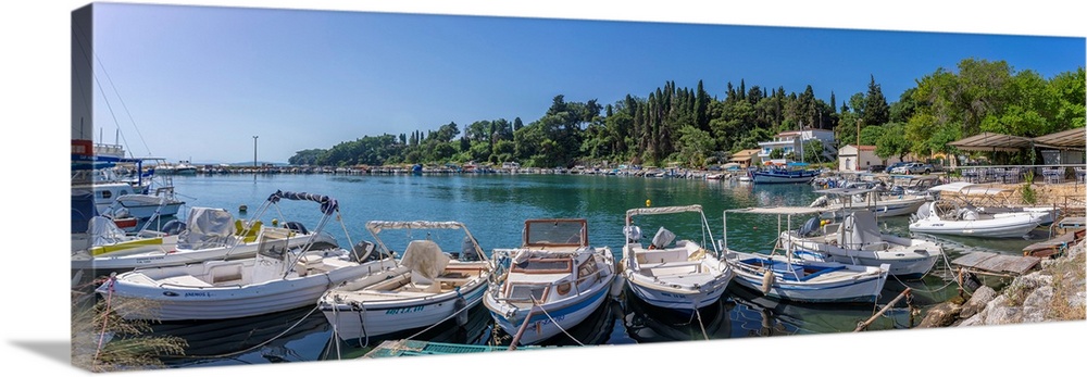 View of harbour boats at Ipsos, Ipsos, Corfu, Ionian Sea, Greek Islands, Greece, Europe