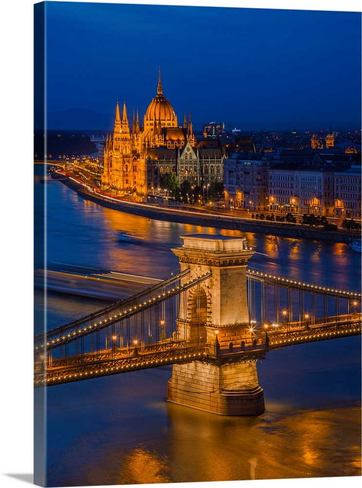 View of the Chain bridge over the River Danube, with the Parliament in the background, Budapest, Hungary