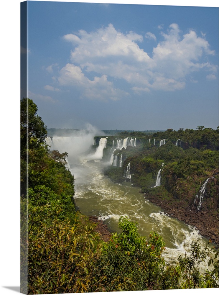 View of the Devil's Throat, part of the Iguazu Falls, UNESCO World Heritage Site, Foz do Iguacu, State of Parana, Brazil, ...