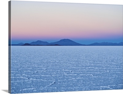 View of the Salar de Uyuni, the largest salt flat in the world, at sunrise, Bolivia