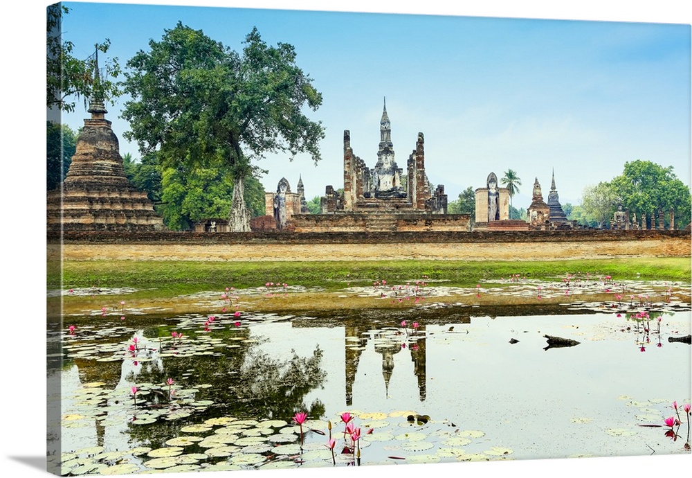 Wat Mahathat in the Sukhothai Historical Park, UNESCO World Heritage Site, Thailand, Southeast Asia, Asia