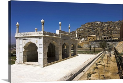 White marble mosque built by Shah Jahan, Gardens of Babur, Kabul, Afghanistan
