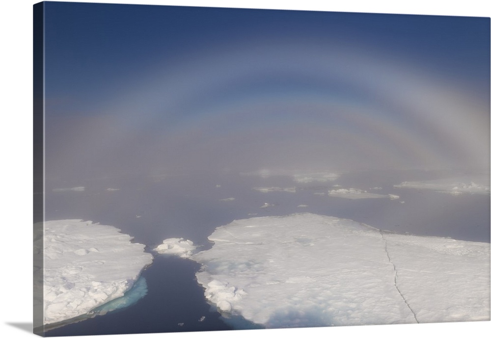 White rainbow over the ice, Arctic Ocean, Arctic, Norway, Scandinavia, Europe