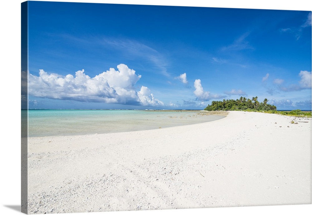 White sand beach on a little island in the lagoon of Wallis, Wallis and Futuna, Pacific