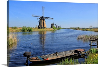 Windmill in Kinderdijk, South Holland, Netherlands