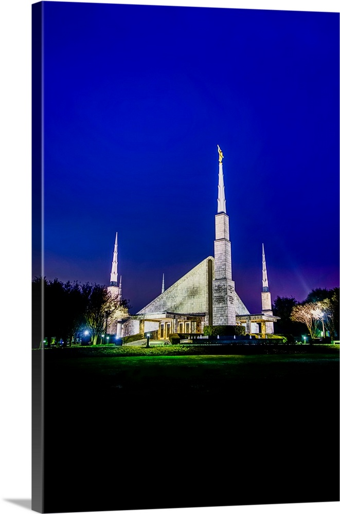 The Dallas Texas Temple is the 30th operating temple and was dedicated by Gordon Hinckley in 1983, 1984, and 1989. The gro...