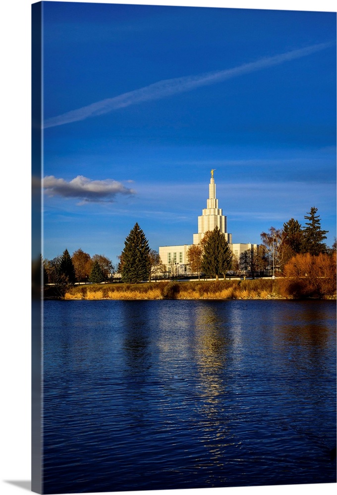 The Idaho Falls Temple is one of the earliest temples to be created. As the 8th operating temple, it was dedicated in 1940...