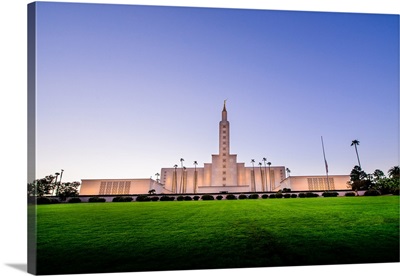 Los Angeles California Temple, Front and Lawn, Los Angeles, California