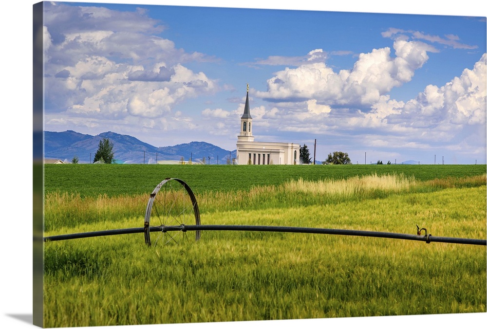 The Star Valley Wyoming Temple is located in Afton, Wyoming. The design of the temple was modeled after the Star Valley Ta...