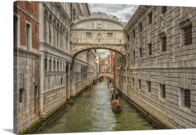 Gondolas in Bridge of Sighs in Venice, Italy